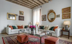 Miracoli Apartment With View On The Canal R&R